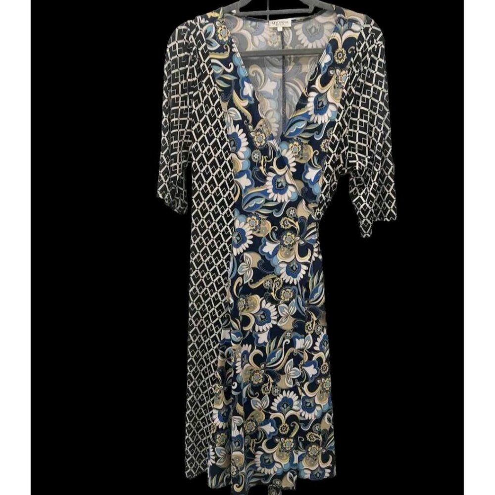 Kiyonna Essential Wrap Dress -  Graphic/Floral Mixed Print Size 16/18